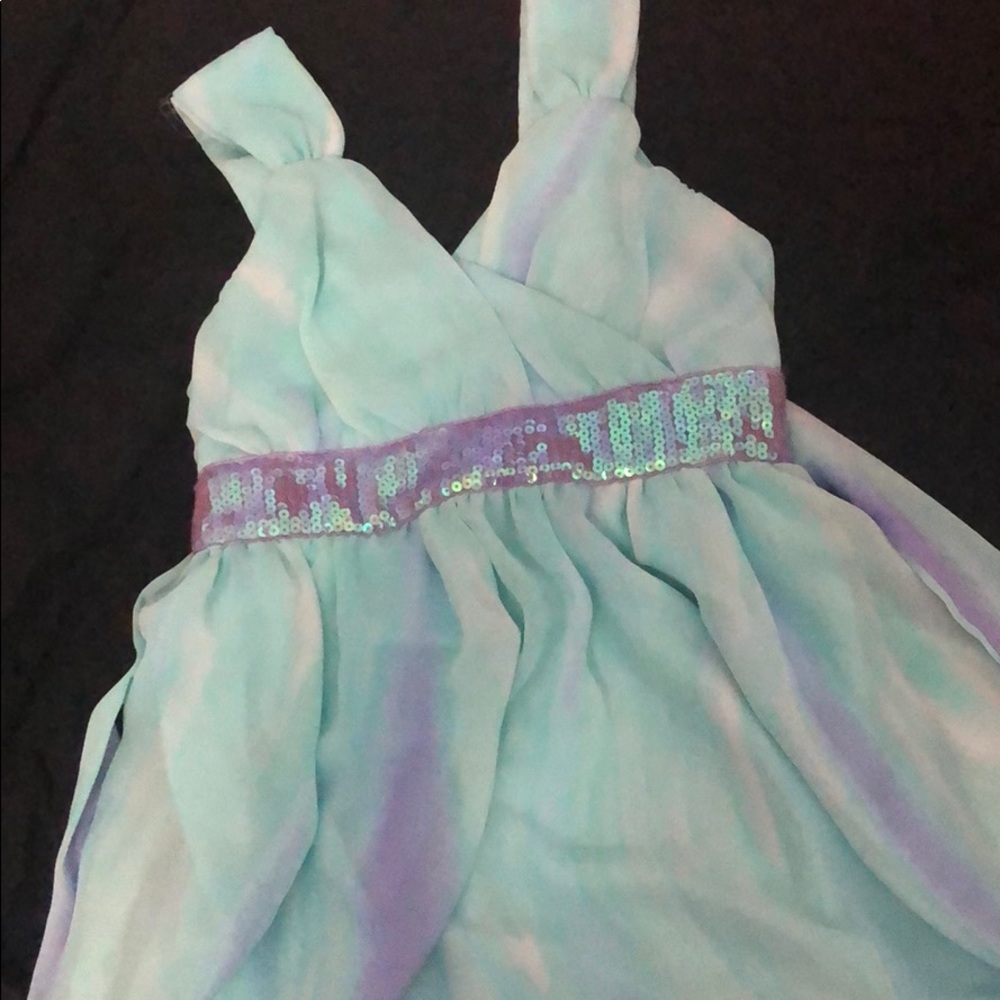 Girl’s front crossing dress